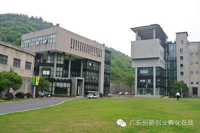 東科集團(tuán)董事長(zhǎng)-吳亮明先生，于2014年5月6日-10日隨廣東省科技企業(yè)孵化器協(xié)會(huì)前往【青島、浙江科技企業(yè)孵化器考察調(diào)研報(bào)告】