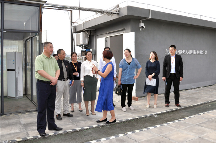 江蘇省泰州市新能源產(chǎn)業(yè)園區(qū)一行蒞臨東科集團參觀交流