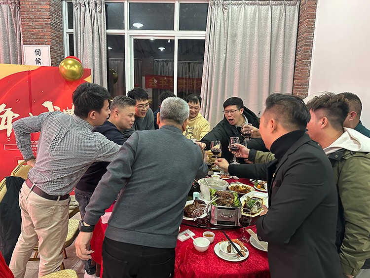 【年會(huì)特輯】“新征程 再出發(fā)”！東科集團(tuán)2024年會(huì)盛典圓滿舉行！