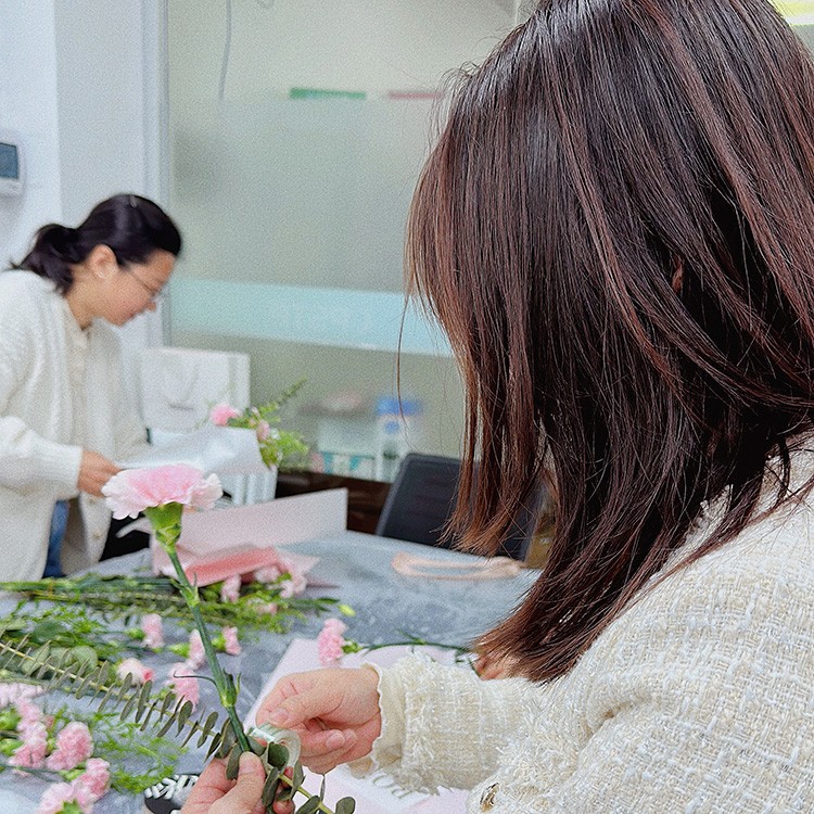 三八婦女節(jié)丨祝福所有女人：愿你笑靨如花，一生不減芳華！