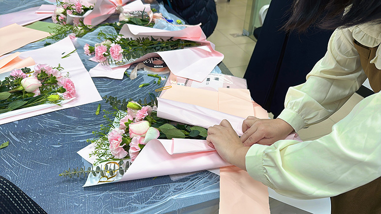 三八婦女節(jié)丨祝福所有女人：愿你笑靨如花，一生不減芳華！
